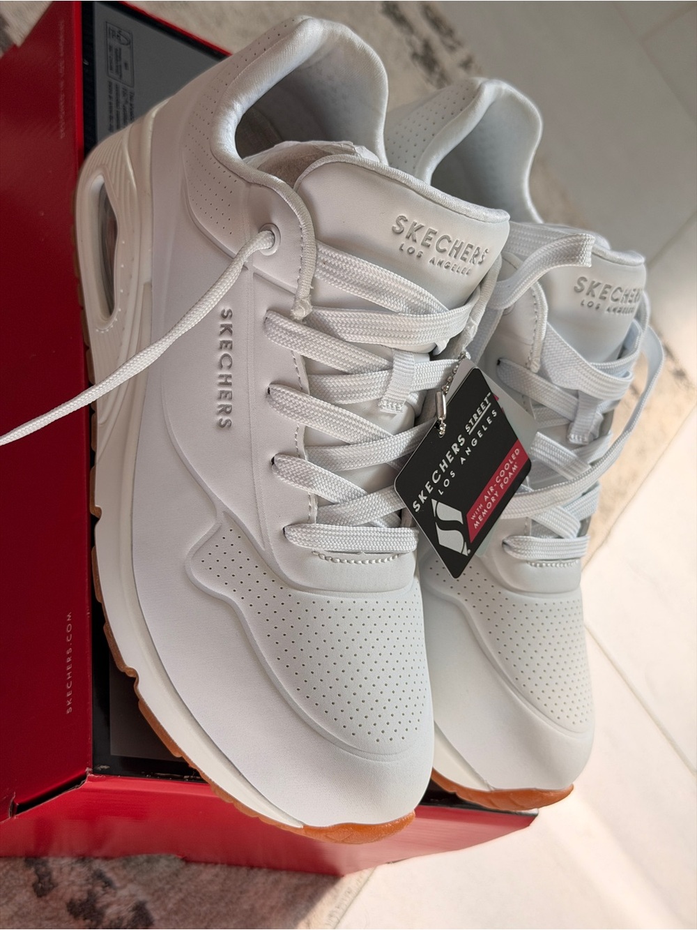 Skechers Women's Memory Foam Uno Stand Air Cooled  Sneakers